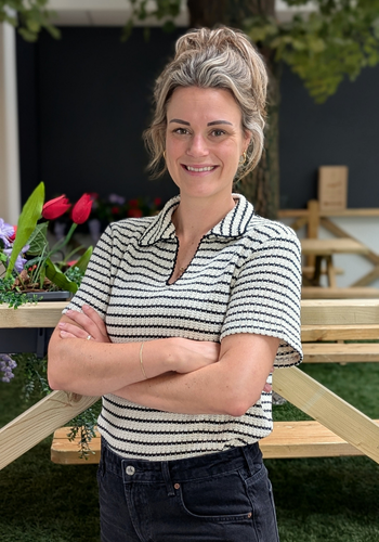 Kristel Duesman-Paus - Logistics & Customer Service Modeca