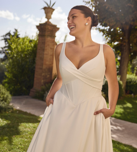 Plus size wedding dress Janneke by Modeca Curves