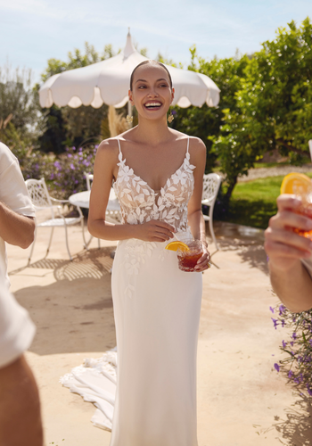 Modeca wedding dress Gill with V-neckline