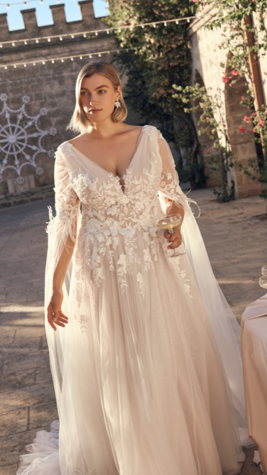Plus size wedding dress Nadia by Silhouette